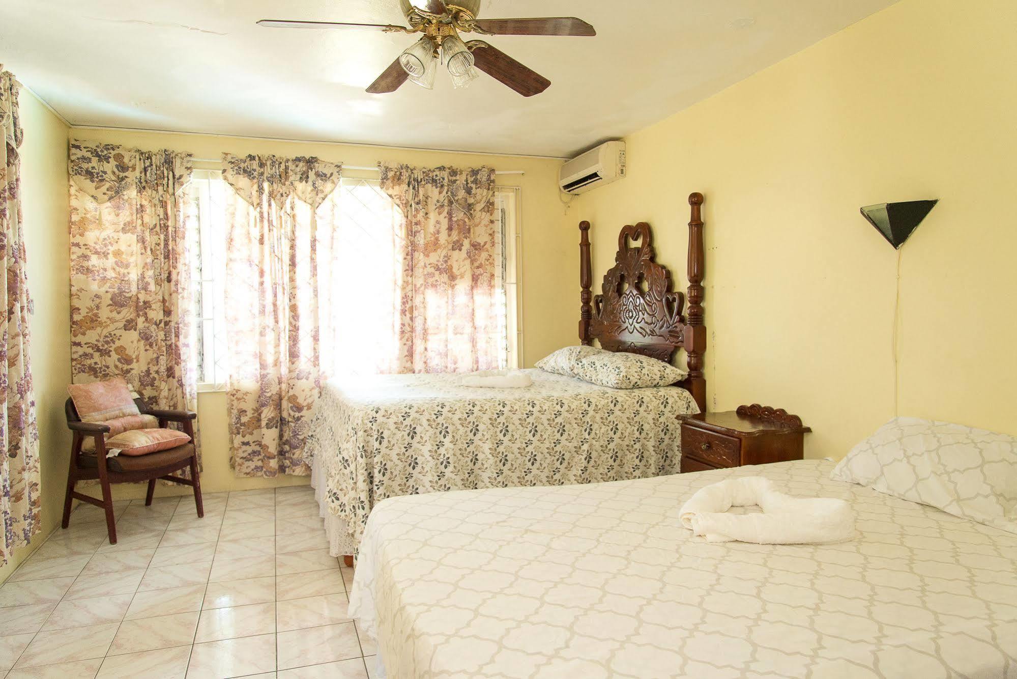 Villa Donna Inn Montego Bay Eksteriør billede